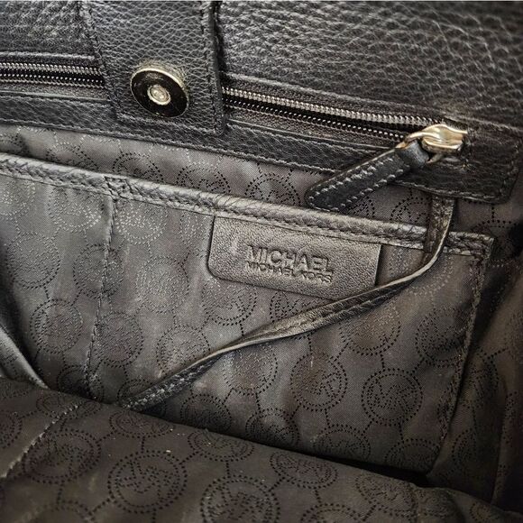 Michael Kors Medium Audrey Satchel classic black & white‎ pebbled leather bag - Picture 10 of 16